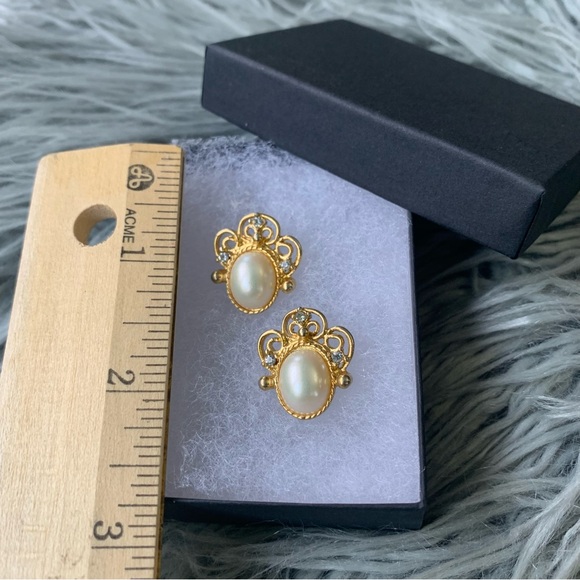 Vintage Style Faux Pearl & Rhinestone Earrings - Picture 5 of 7